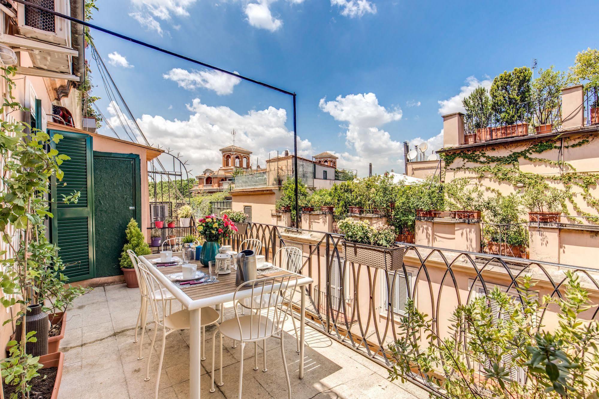 Aweshomeitaly - Spagna Glamour Life Penthouse Rom Exterior foto